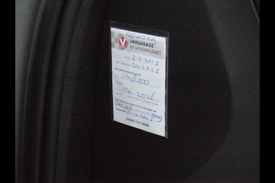 Volvo V60 2.0 T5 Momentum | Sportstoelen | Apple Carplay | Cruise Control | Leer | Trekhaak |