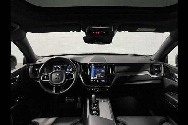 Volvo XC60 2.0 Recharge T8 AWD R-Design Trekhaak | Open dak | Massage | Cruise control | Stoel ventilatie | 360 camera | Stoel-/stuurverwarming | Head-up | Memory seats