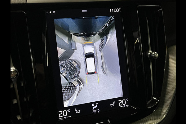 Volvo XC60 2.0 Recharge T8 AWD R-Design Trekhaak | Open dak | Massage | Cruise control | Stoel ventilatie | 360 camera | Stoel-/stuurverwarming | Head-up | Memory seats