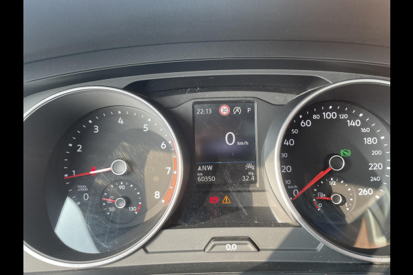 Volkswagen Tiguan 1.5 TSI 150pk DSG Life Panoramadak Navigatie d.m.v. Apple Carplay Android Auto Parkeersensoren Adaptive Cruise Control Stoel- en stuurverwarming Ledverlichting Getinte ramen Climate Control