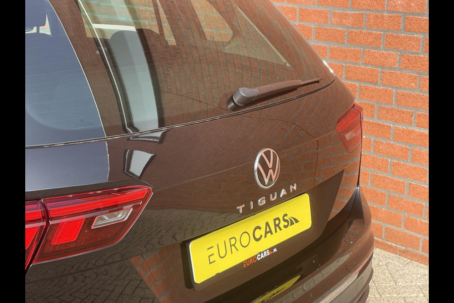 Volkswagen Tiguan 1.5 TSI 150pk DSG Life Panoramadak Navigatie d.m.v. Apple Carplay Android Auto Parkeersensoren Adaptive Cruise Control Stoel- en stuurverwarming Ledverlichting Getinte ramen Climate Control