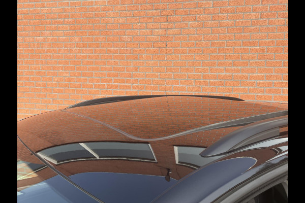 Volkswagen Tiguan 1.5 TSI 150pk DSG Life Panoramadak Navigatie d.m.v. Apple Carplay Android Auto Parkeersensoren Adaptive Cruise Control Stoel- en stuurverwarming Ledverlichting Getinte ramen Climate Control