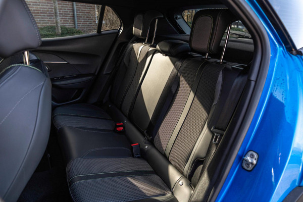 Peugeot 2008 1.2 PureTech GT-line 131 PK Aut. Adaptive Trekhaak i-3D Cockpit Camera Keyless LED 17''