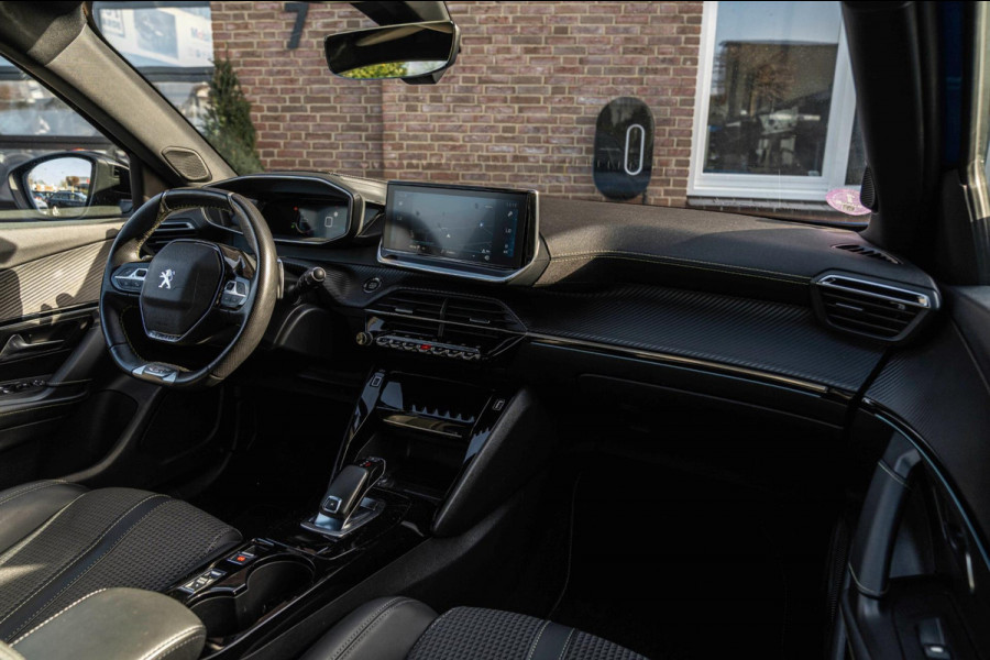 Peugeot 2008 1.2 PureTech GT-line 131 PK Aut. Adaptive Trekhaak i-3D Cockpit Camera Keyless LED 17''