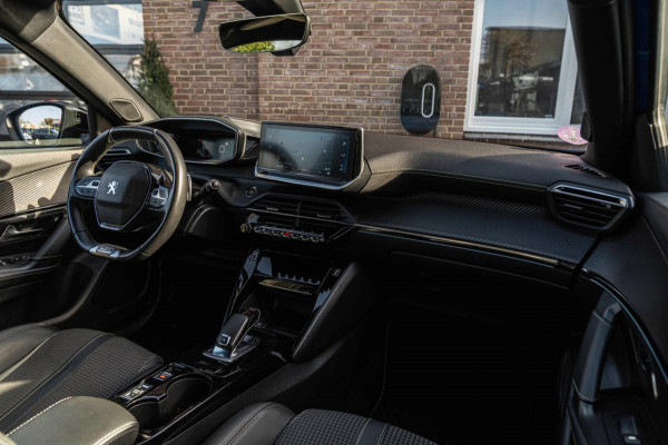 Peugeot 2008 1.2 PureTech GT-line 131 PK Aut. Adaptive Trekhaak i-3D Cockpit Camera Keyless LED 17''