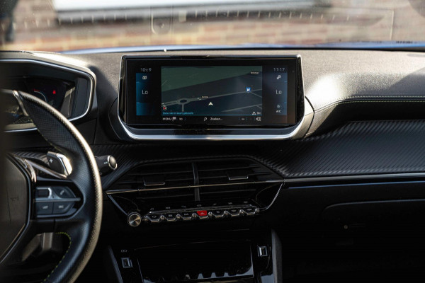 Peugeot 2008 1.2 PureTech GT-line 131 PK Aut. Adaptive Trekhaak i-3D Cockpit Camera Keyless LED 17''