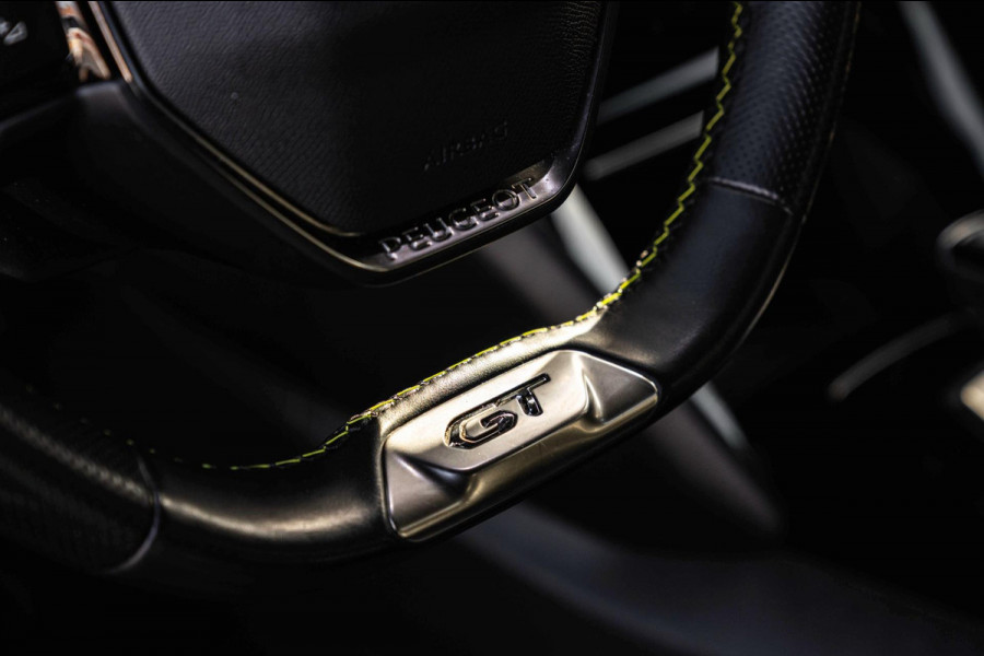 Peugeot 2008 1.2 PureTech GT-line 131 PK Aut. Adaptive Trekhaak i-3D Cockpit Camera Keyless LED 17''