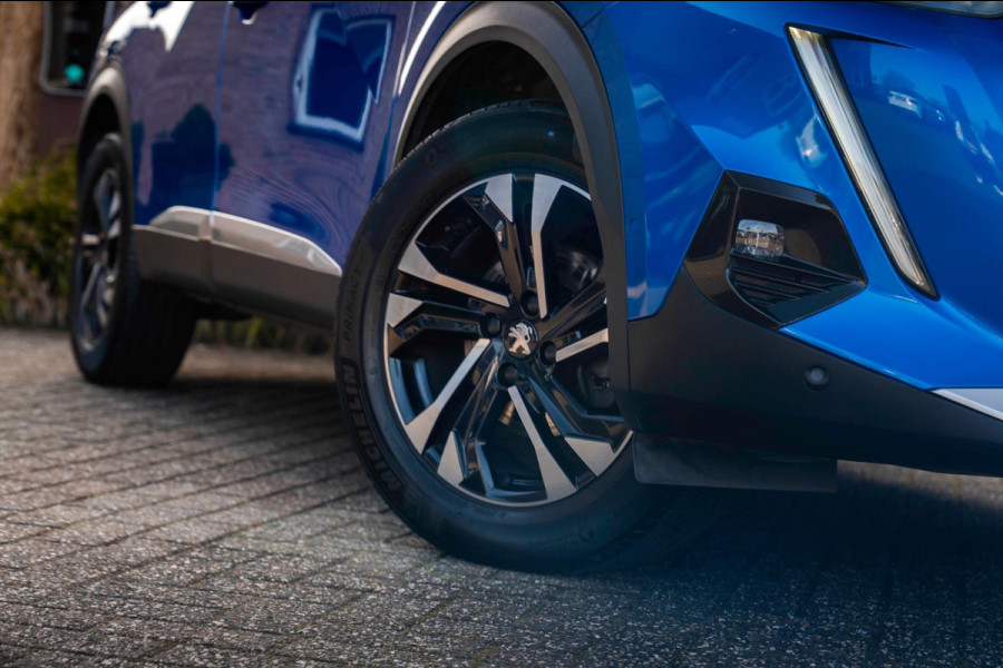 Peugeot 2008 1.2 PureTech GT-line 131 PK Aut. Adaptive Trekhaak i-3D Cockpit Camera Keyless LED 17''