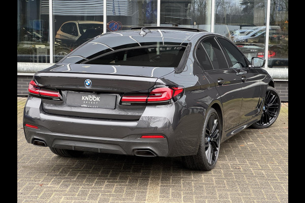 BMW 5 Serie Sedan 545e xDrive High Executive M Sport Pakket Automaat / Live Cockpit Professional / Schuif-/kanteldak / Comfortstoelen / 20 Inch / M Sportremsysteem / Laserlicht / Driving Assistant Professional / Hifi / Stoelventilatie
