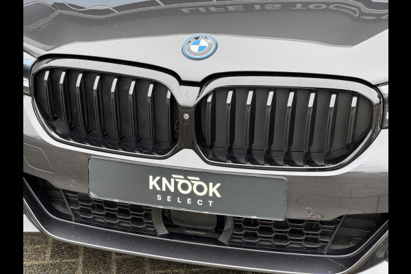 BMW 5 Serie Sedan 545e xDrive High Executive M Sport Pakket Automaat / Live Cockpit Professional / Schuif-/kanteldak / Comfortstoelen / 20 Inch / M Sportremsysteem / Laserlicht / Driving Assistant Professional / Hifi / Stoelventilatie