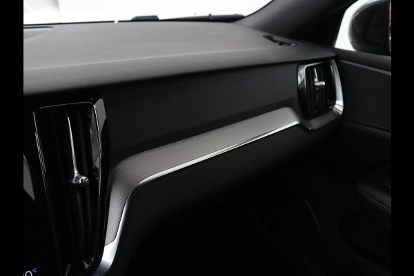 Volvo V60 2.0 T6 Recharge AWD R-Design | Trekhaak | Stoelventilatie | Massage | Memory | Adaptive cruise | Carplay | Camera | Keyless | Navigatie | Full LED | PHEV | Plug In