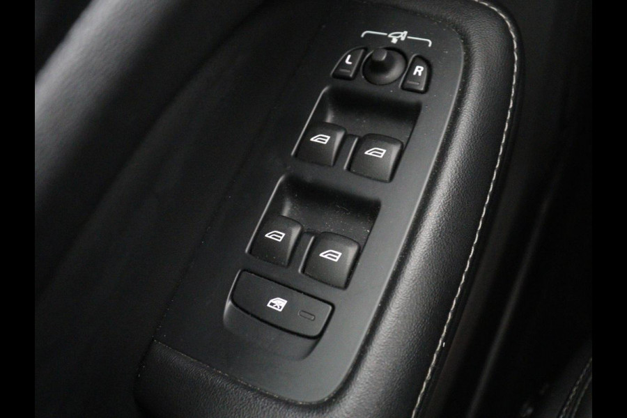 Volvo V60 2.0 T6 Recharge AWD R-Design | Trekhaak | Stoelventilatie | Massage | Memory | Adaptive cruise | Carplay | Camera | Keyless | Navigatie | Full LED | PHEV | Plug In