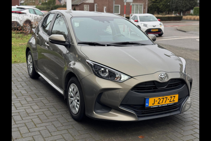 Toyota Yaris 1.5 VVT-i 125pk Active | Apple CarPlay/Android auto, Adaptive cruise control, Airconditioning, Oxyde bronze