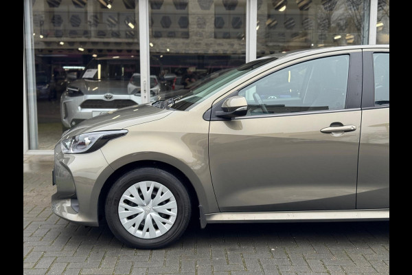 Toyota Yaris 1.5 VVT-i 125pk Active | Apple CarPlay/Android auto, Adaptive cruise control, Airconditioning, Oxyde bronze