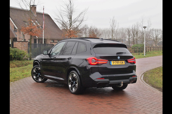 BMW iX3 High Executive 80 kWh | Nieuw Model | Panoramadak | Trekhaak | Harman Kardon | NL-Auto | Full Options