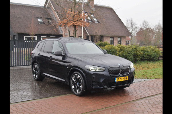 BMW iX3 High Executive 80 kWh | Nieuw Model | Panoramadak | Trekhaak | Harman Kardon | NL-Auto | Full Options