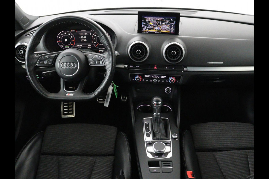 Audi A3 35 TFSI Advance Sport | Panoramadak | S-Line | Stoelverwarming | Half leder | Carplay | Virtual Cockpit | Navigatie | Cruise control | Full LED | DAB | Sportstoelen | Parkeerhulp