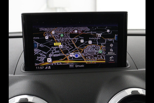 Audi A3 35 TFSI Advance Sport | Panoramadak | S-Line | Stoelverwarming | Half leder | Carplay | Virtual Cockpit | Navigatie | Cruise control | Full LED | DAB | Sportstoelen | Parkeerhulp
