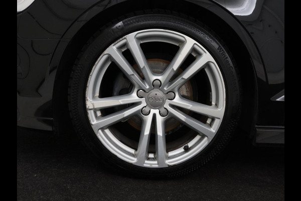 Audi A3 35 TFSI Advance Sport | Panoramadak | S-Line | Stoelverwarming | Half leder | Carplay | Virtual Cockpit | Navigatie | Cruise control | Full LED | DAB | Sportstoelen | Parkeerhulp