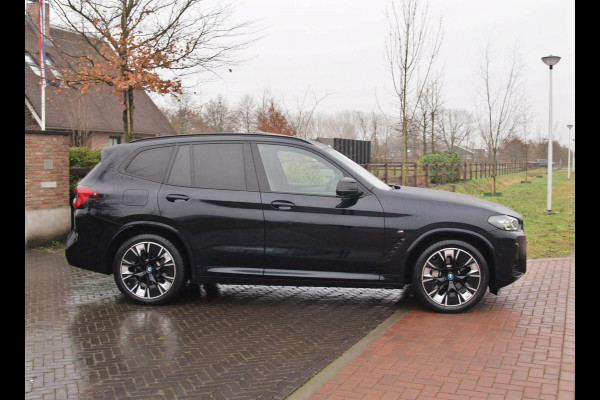BMW iX3 High Executive 80 kWh | Nieuw Model | Panoramadak | Trekhaak | Harman Kardon | NL-Auto | Full Options