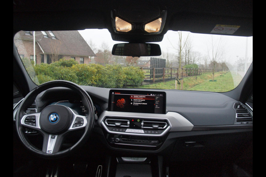 BMW iX3 High Executive 80 kWh | Nieuw Model | Panoramadak | Trekhaak | Harman Kardon | NL-Auto | Full Options