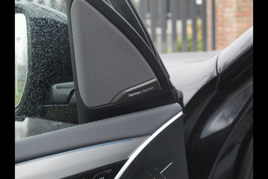 BMW iX3 High Executive 80 kWh | Nieuw Model | Panoramadak | Trekhaak | Harman Kardon | NL-Auto | Full Options