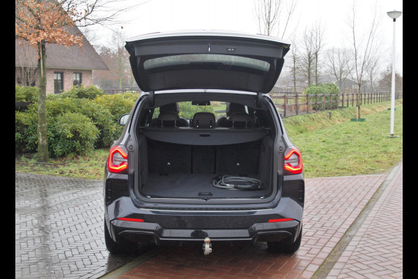 BMW iX3 High Executive 80 kWh | Nieuw Model | Panoramadak | Trekhaak | Harman Kardon | NL-Auto | Full Options