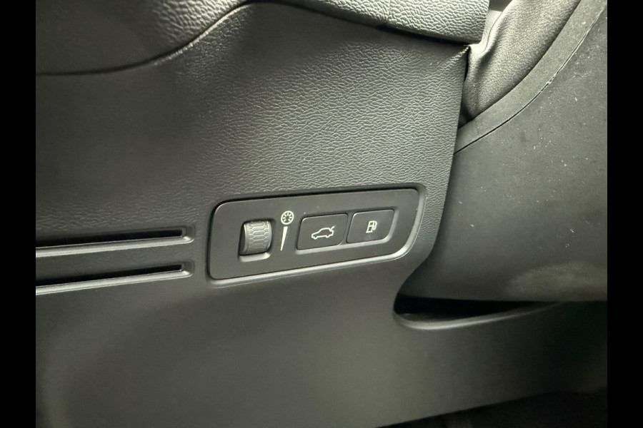 Volvo XC40 1.5 T4 Recharge Inscription Expression - Navi - Virt.Cockpit - Trekhaak - Winterpakket