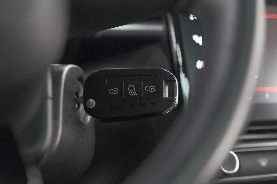 Citroën C3 PureTech 110 EAT6 Feel Edition | Panoramadak | Stoelverwarming | Apple Carplay | Parkeersensoren