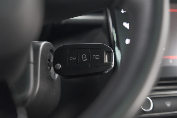 Citroën C3 PureTech 110 EAT6 Feel Edition | Panoramadak | Stoelverwarming | Apple Carplay | Parkeersensoren