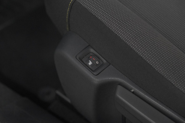 Citroën C3 PureTech 110 EAT6 Feel Edition | Panoramadak | Stoelverwarming | Apple Carplay | Parkeersensoren