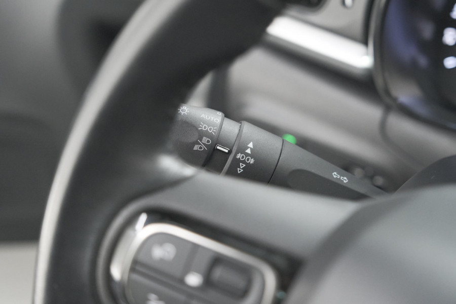 Citroën C3 PureTech 110 EAT6 Feel Edition | Panoramadak | Stoelverwarming | Apple Carplay | Parkeersensoren