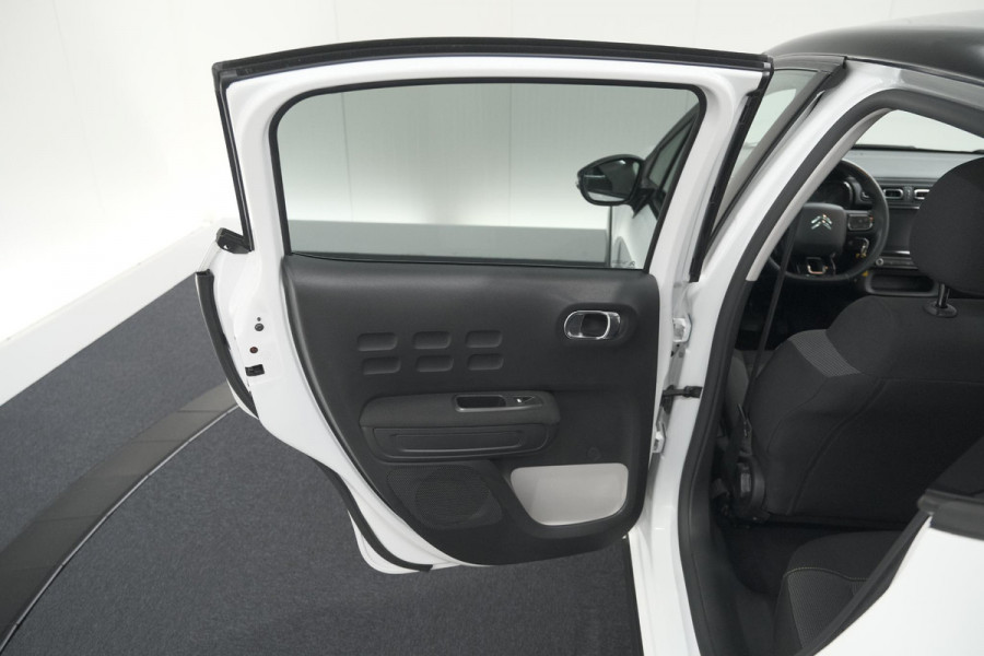 Citroën C3 PureTech 110 EAT6 Feel Edition | Panoramadak | Stoelverwarming | Apple Carplay | Parkeersensoren