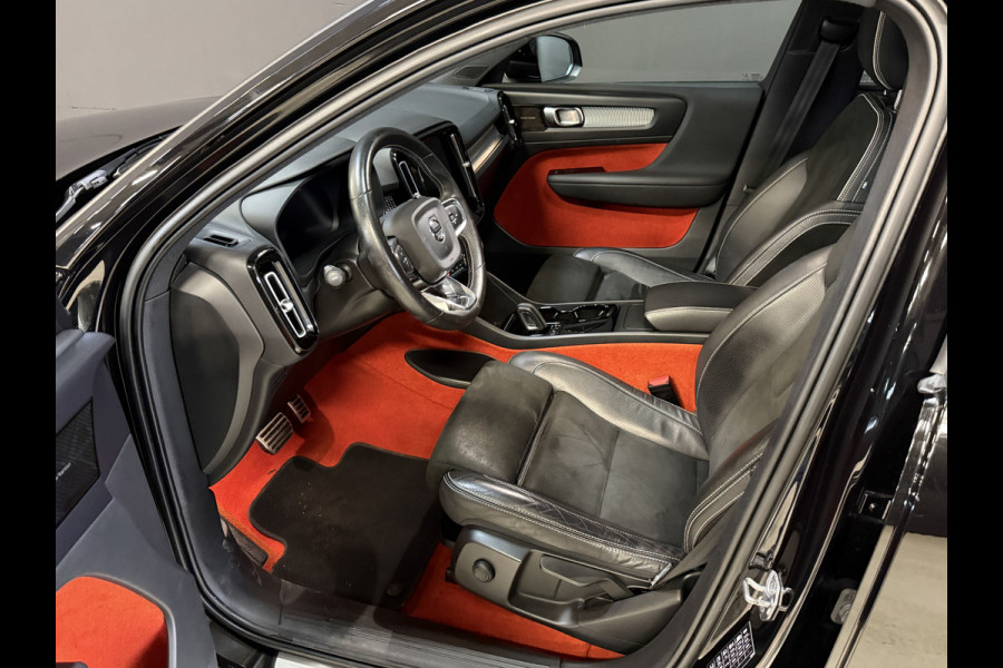 Volvo XC40 Recharge P8 AWD R-Design | | SOH 92% | Panoramadak | Apple Carplay | Stoel/Stuurverwarming