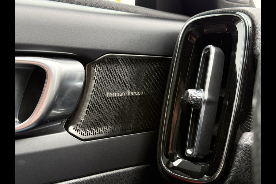 Volvo XC40 Recharge P8 AWD R-Design | | SOH 92% | Panoramadak | Apple Carplay | Stoel/Stuurverwarming