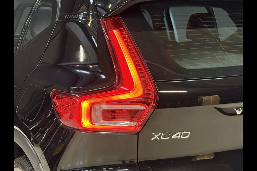Volvo XC40 Recharge P8 AWD R-Design | | SOH 92% | Panoramadak | Apple Carplay | Stoel/Stuurverwarming