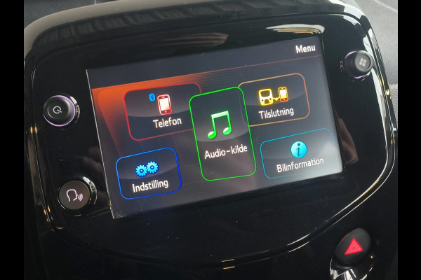 Citroën C1 1.0 VTi - Apple/Android uit 2020 Rijklaar + 12 maanden Bovag-garantie Henk Jongen Auto's in Helmond,  al 50 jaar service zoals 't hoort!