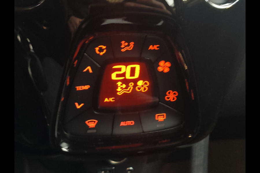 Citroën C1 1.0 VTi - Apple/Android uit 2020 Rijklaar + 12 maanden Bovag-garantie Henk Jongen Auto's in Helmond,  al 50 jaar service zoals 't hoort!