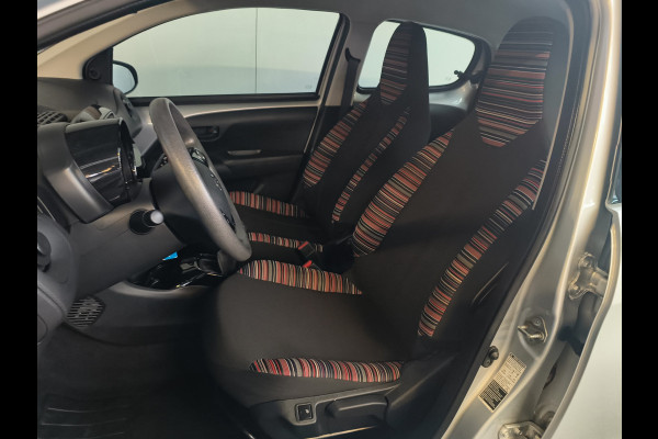 Citroën C1 1.0 VTi - Apple/Android uit 2020 Rijklaar + 12 maanden Bovag-garantie Henk Jongen Auto's in Helmond,  al 50 jaar service zoals 't hoort!