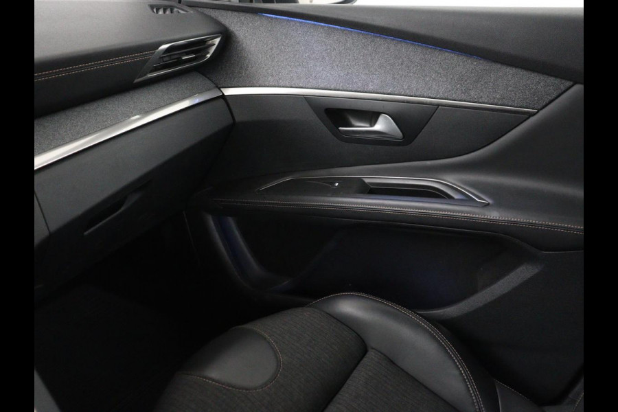 Peugeot 3008 1.6 e-THP Allure | Panoramadak | Trekhaak | Stoelverwarming | Adaptive cruise | FOCAL Sound | 360 Camera | Half leder | Keyless | Full LED | Massage | Navigatie