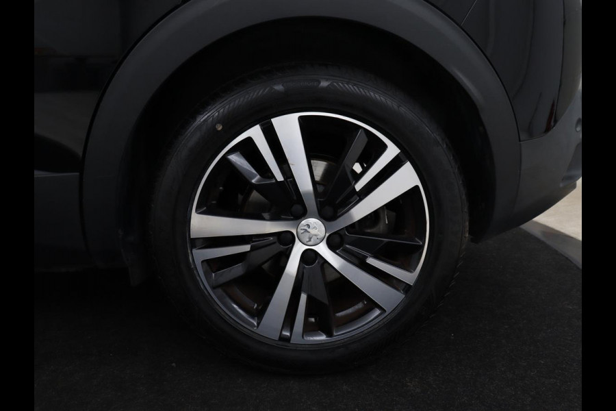 Peugeot 3008 1.6 e-THP Allure | Panoramadak | Trekhaak | Stoelverwarming | Adaptive cruise | FOCAL Sound | 360 Camera | Half leder | Keyless | Full LED | Massage | Navigatie