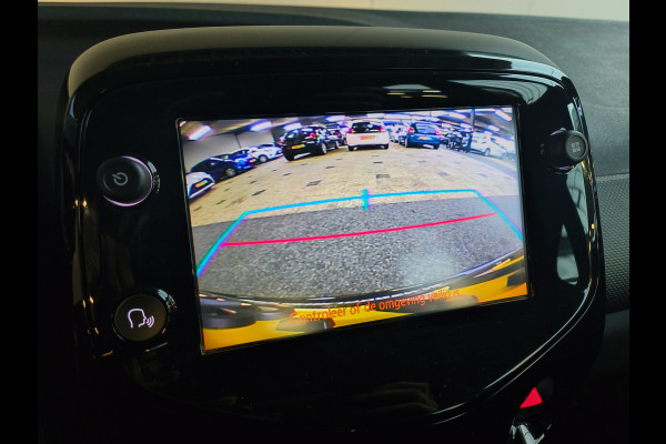 Citroën C1 1.0 VTi Shine Apple/Android uit 2020 Rijklaar + 12 maanden bovag-garantie Henk Jongen Auto's in Helmond,  al 50 jaar service zoals 't hoort!