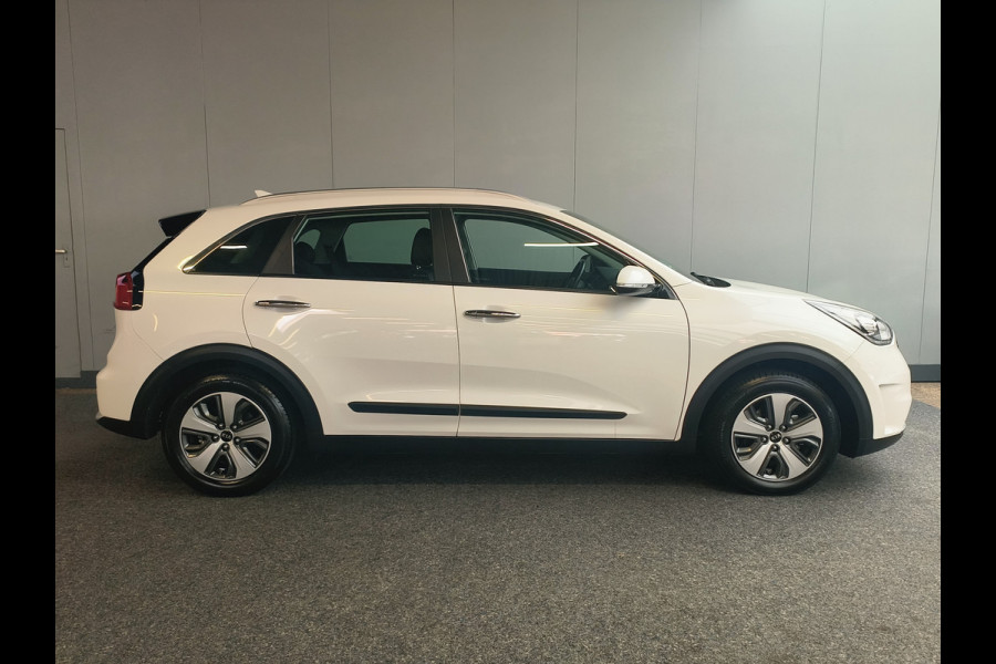 Kia Niro 1.6 GDi Hybrid DynamicLine Rijklaar + 12 maanden Bovag-garantie Henk Jongen Auto's in Helmond,  al 50 jaar service zoals 't hoort!