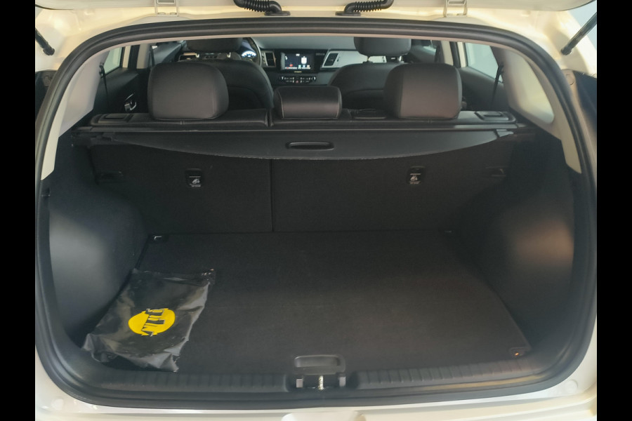 Kia Niro 1.6 GDi Hybrid DynamicLine Rijklaar + 12 maanden Bovag-garantie Henk Jongen Auto's in Helmond,  al 50 jaar service zoals 't hoort!