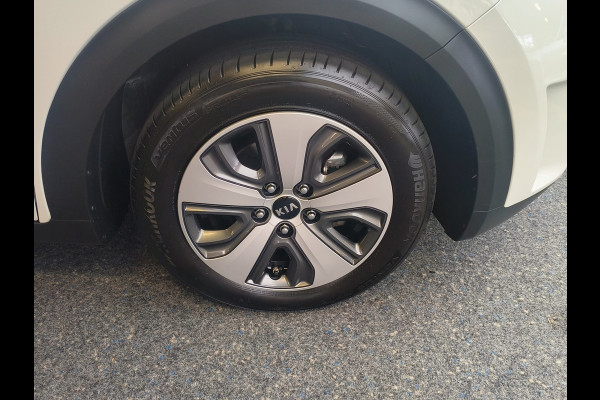 Kia Niro 1.6 GDi Hybrid DynamicLine Rijklaar + 12 maanden Bovag-garantie Henk Jongen Auto's in Helmond,  al 50 jaar service zoals 't hoort!