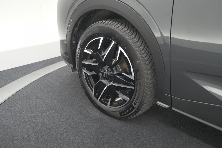 Peugeot 3008 1.2 Hybrid 136 GT | Panoramdak | 360 Camera | Stoelverwarming | Elektrische Kofferklep | Allseason Banden