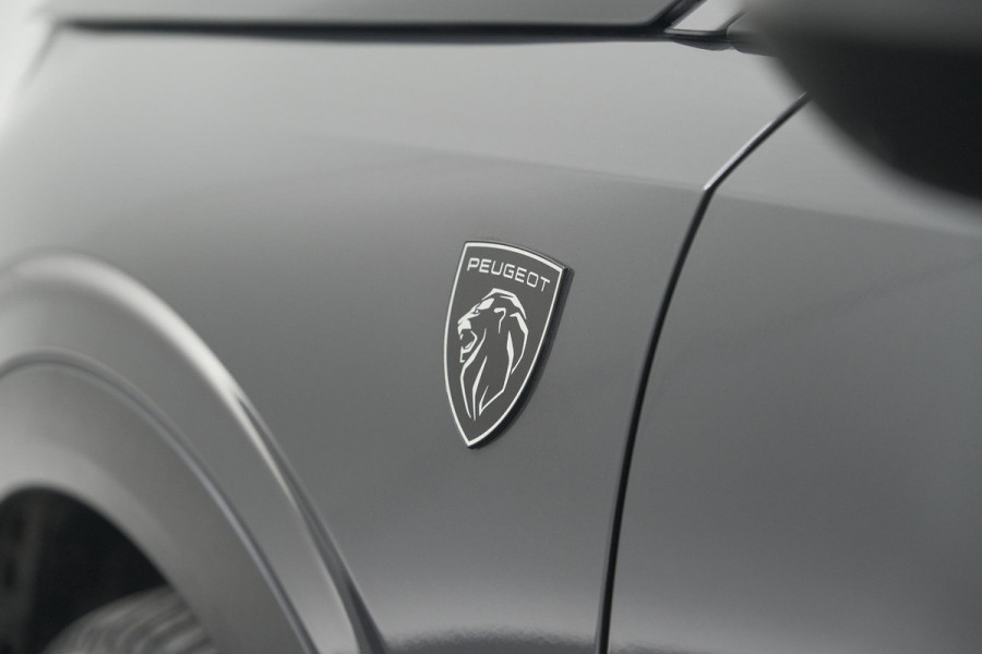 Peugeot 3008 1.2 Hybrid 136 GT | Panoramdak | 360 Camera | Stoelverwarming | Elektrische Kofferklep | Allseason Banden