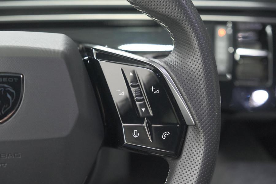 Peugeot 3008 1.2 Hybrid 136 GT | Panoramdak | 360 Camera | Stoelverwarming | Elektrische Kofferklep | Allseason Banden