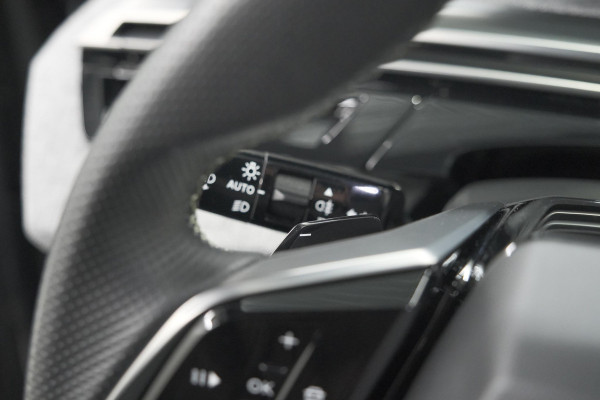 Peugeot 3008 1.2 Hybrid 136 GT | Panoramdak | 360 Camera | Stoelverwarming | Elektrische Kofferklep | Allseason Banden