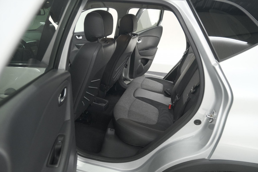 Renault Captur TCe 150 EDC Intens | Trekhaak | Navigatie | Parkeersensoren